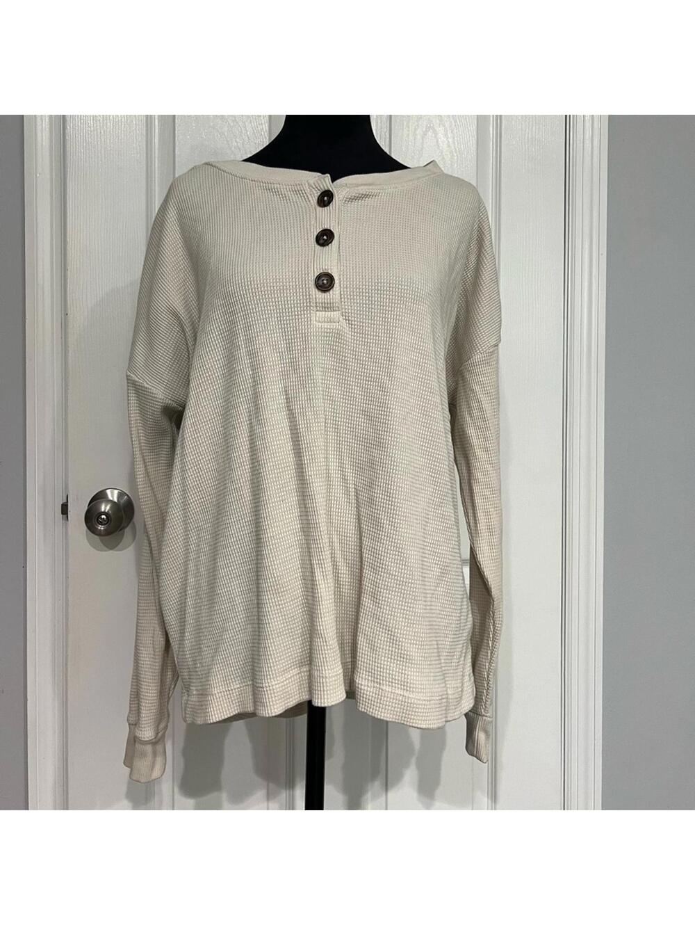 Women’s Long Sleeve Tee | Forever 21 | Size Medium
